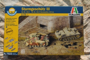 Italeri 7522 STURMGESCHÜTZ III Sd.Kfz.142/1 & Sd.Kfz.142/2 Sturmhaubitze 10.5 cm